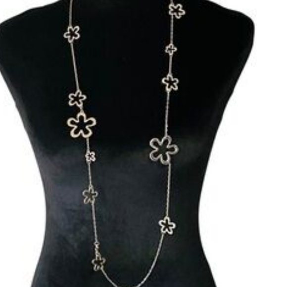 Lia Sophia Jewelry - Lia Sophia Silver Floral Necklace
